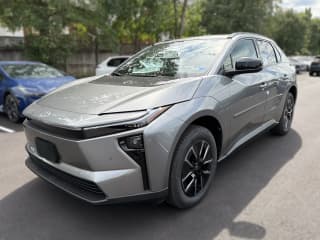 Toyota bZ XLE FWD (Natl)