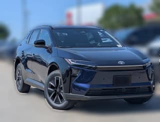 Toyota bZ XLE FWD (Natl)