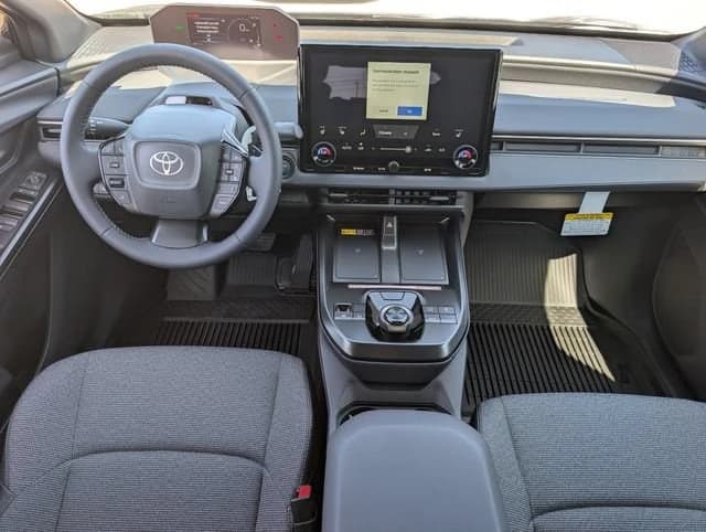 Toyota bZ XLE FWD (Natl) 2026 — side view