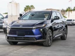 Toyota bZ XLE FWD (Natl) 2026 — side view