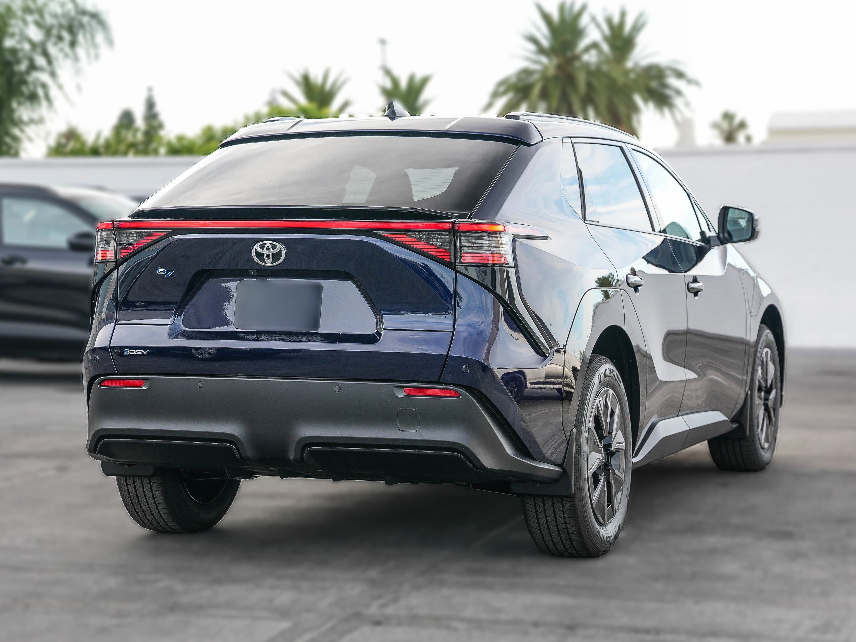 Toyota bZ XLE FWD (Natl) 2026 — side view