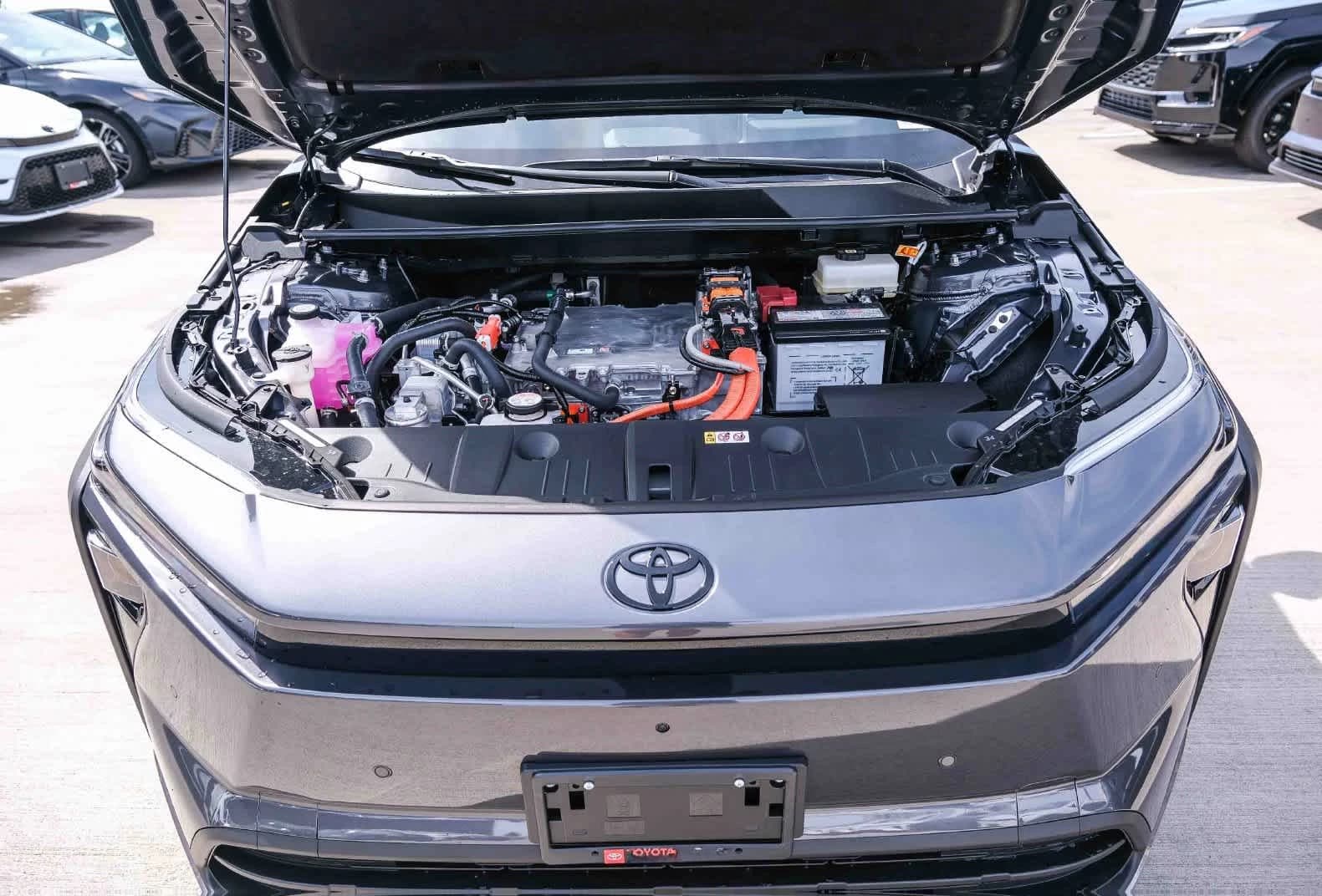 Toyota bZ Woodland Base AWD (Natl) 2026 — side view