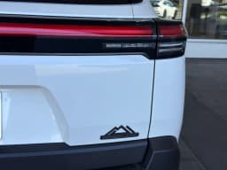 Toyota bZ Woodland Base AWD (Natl) 2026 — side view