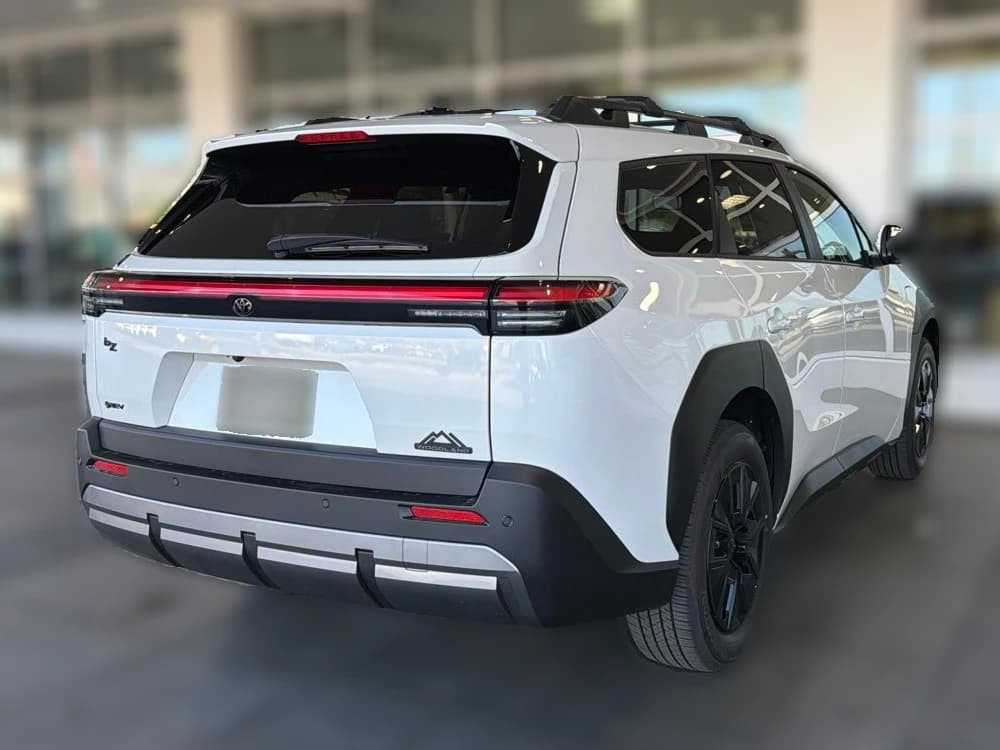 Toyota bZ Woodland Base AWD (Natl) 2026 — side view