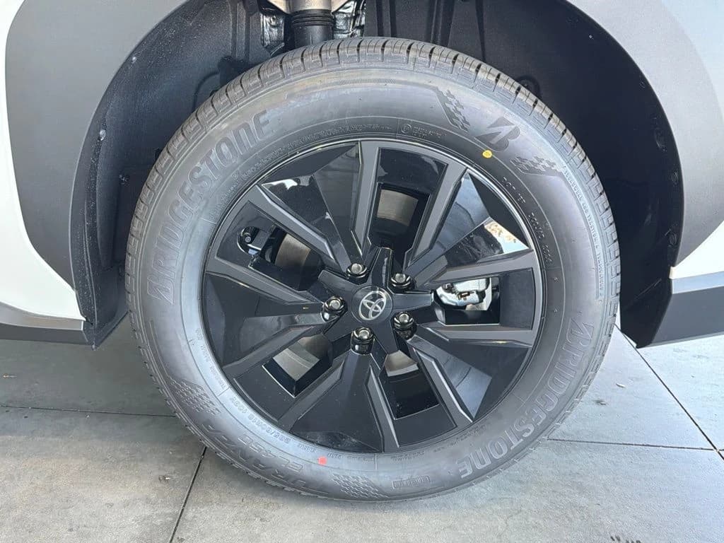 Toyota bZ Woodland Base AWD (Natl) 2026 — side view