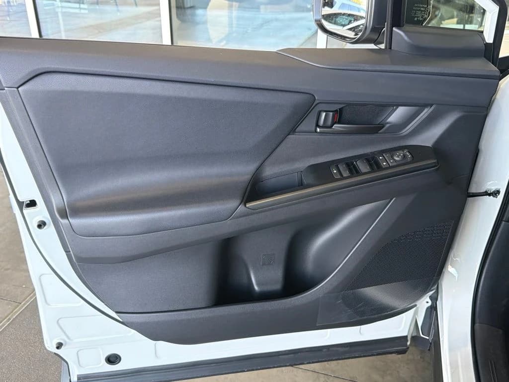 Toyota bZ Woodland Base AWD (Natl) 2026 — side view