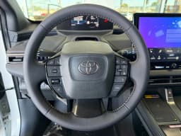 Toyota bZ Woodland Base AWD (Natl) 2026 — side view