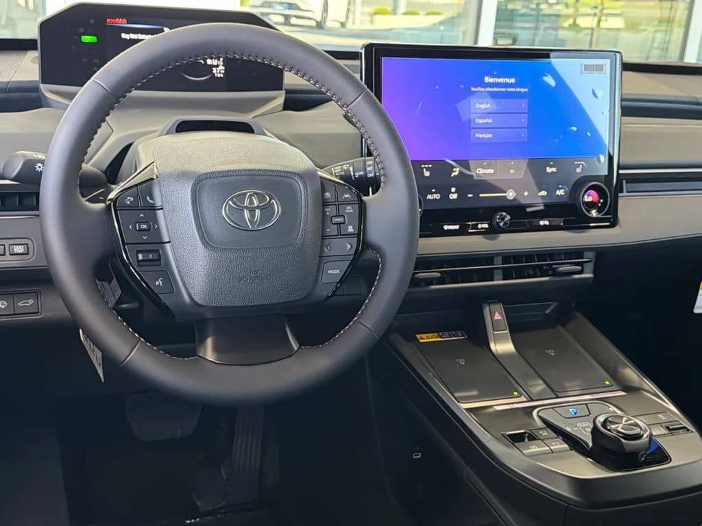 Toyota bZ Woodland Base AWD (Natl) 2026 — side view