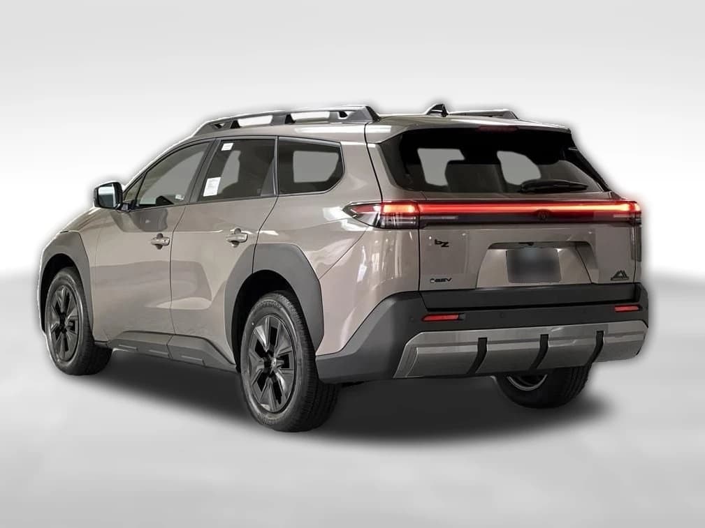 Toyota bZ Woodland Base AWD (Natl) 2026 — side view