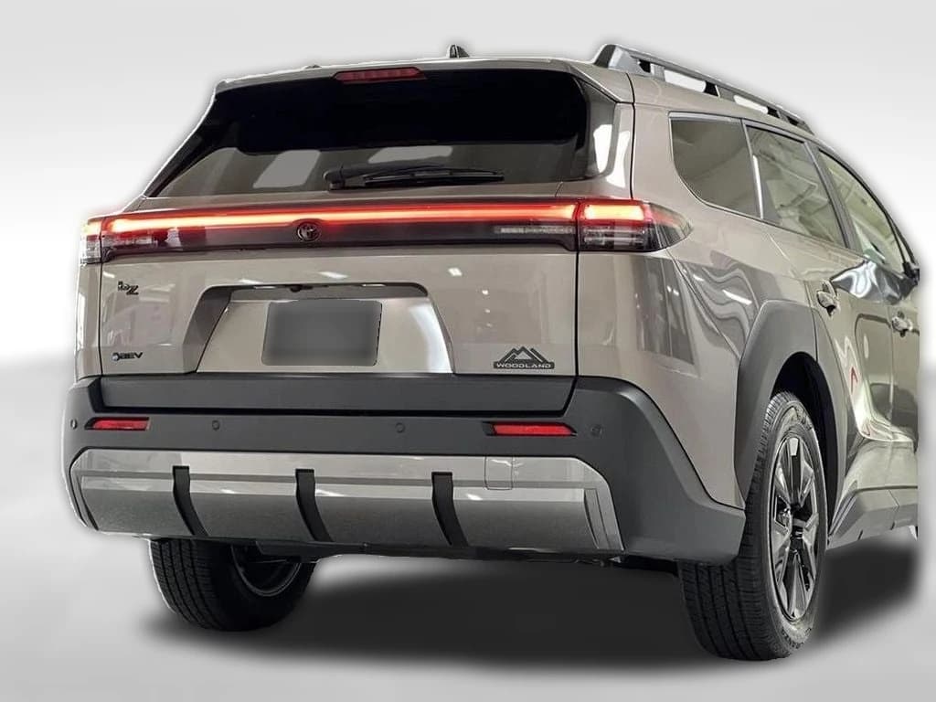 Toyota bZ Woodland Base AWD (Natl) 2026 — side view
