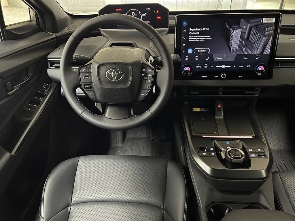 Toyota bZ Woodland Base AWD (Natl) 2026 — side view