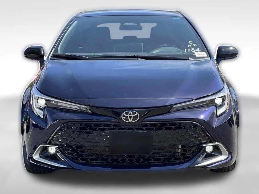 Toyota Corolla Hatchback XSE CVT (Natl) 2027 — side view
