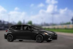 Toyota Corolla Hatchback XSE CVT (Natl) 2027 — side view