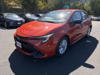 Toyota Corolla Hatchback SE CVT (Natl)