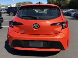 Toyota Corolla Hatchback SE CVT (Natl) 2027 — side view