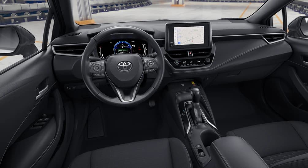 Toyota Corolla Hatchback SE CVT (Natl) 2027 — side view