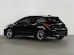 Toyota Corolla Hatchback SE CVT (Natl) 2027 — side view