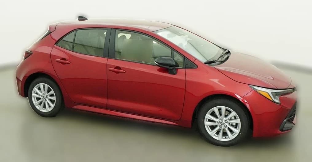 Toyota Corolla Hatchback SE CVT (Natl) 2026 — side view