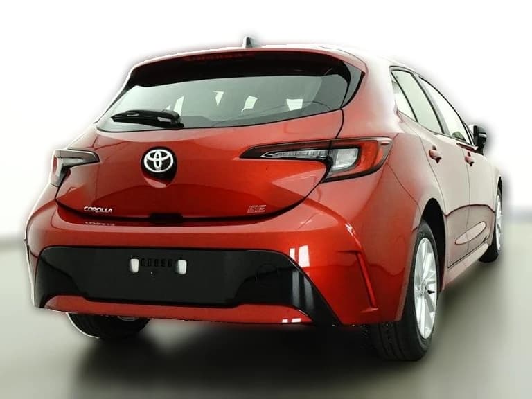 Toyota Corolla Hatchback SE CVT (Natl) 2026 — side view