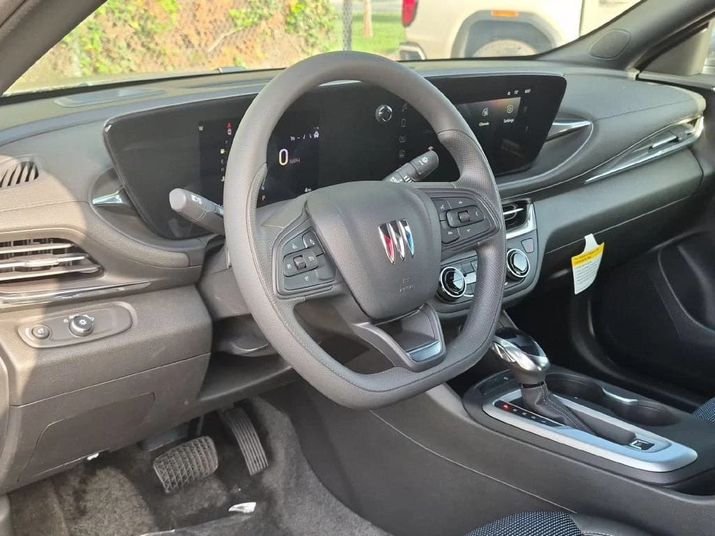 Buick Envista Preferred FWD 4dr 2026 — side view