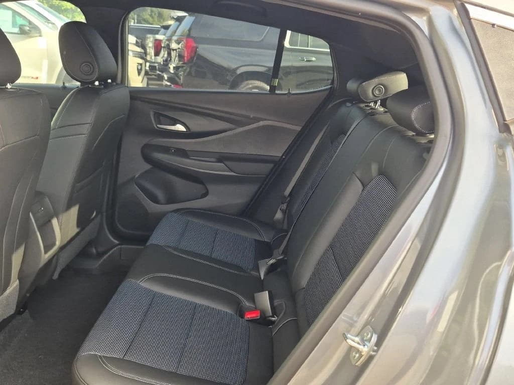 Buick Envista Preferred FWD 4dr 2026 — side view
