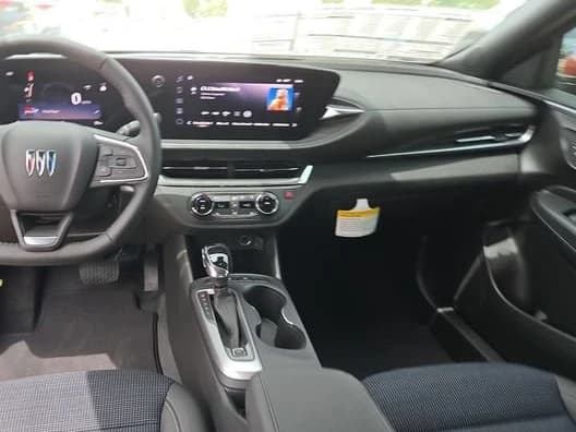Buick Envista Preferred FWD 4dr 2026 — side view
