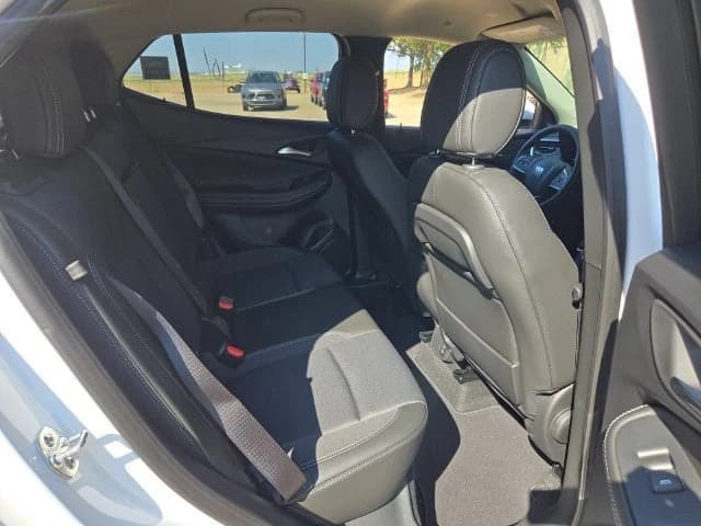 Buick Encore GX Preferred FWD 4dr 2026 — side view