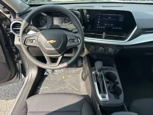 Chevrolet Trax LS FWD 4dr 2026 — side view
