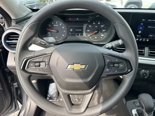 Chevrolet Trax LS FWD 4dr 2026 — side view