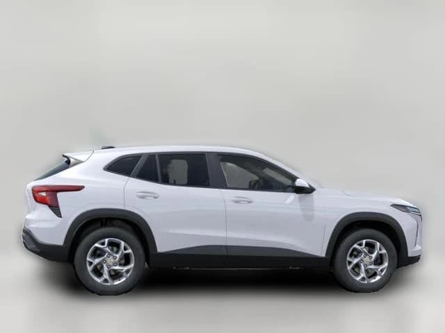 Chevrolet Trax LS FWD 4dr 2026 — side view