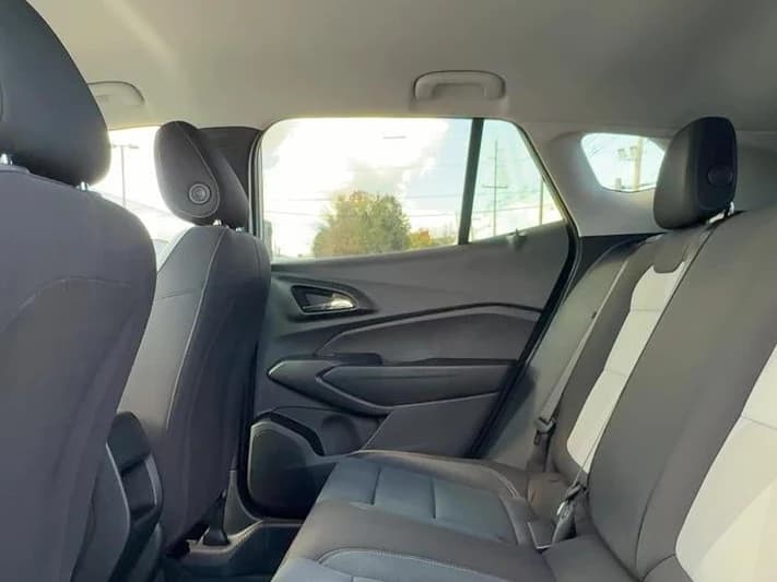 Chevrolet Trax LS FWD 4dr 2026 — side view