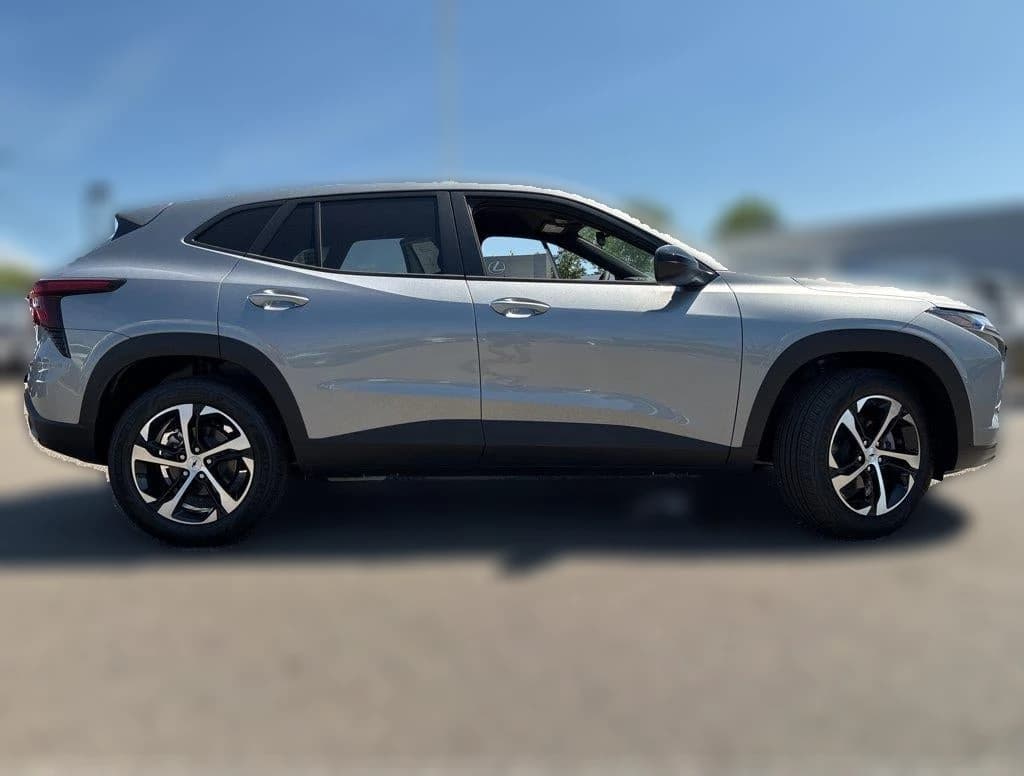 Chevrolet Trax 1RS FWD 4dr 2026 — side view