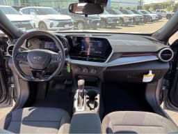 Chevrolet Trax 1RS FWD 4dr 2026 — side view