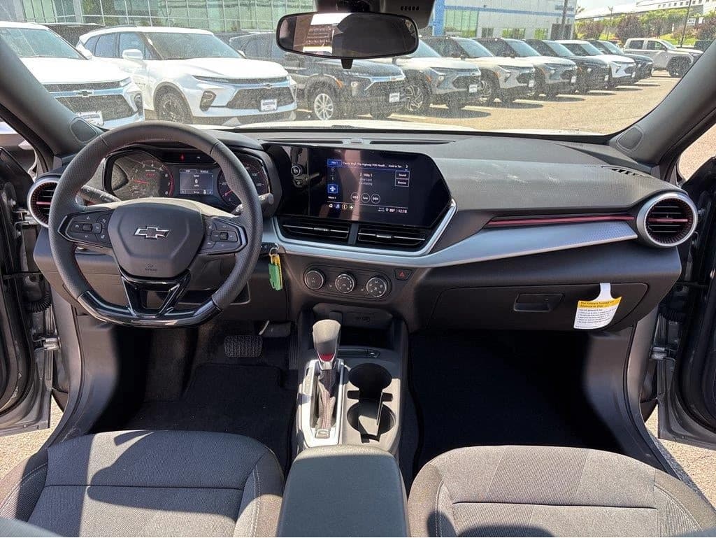 Chevrolet Trax 1RS FWD 4dr 2026 — side view