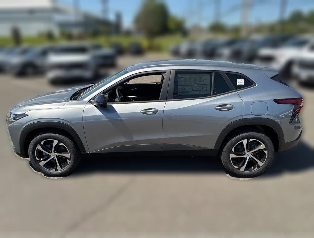 Chevrolet Trax 1RS FWD 4dr 2026 — side view