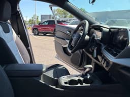 Chevrolet Trax 1RS FWD 4dr 2026 — side view