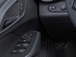 Chevrolet Trax 1RS FWD 4dr 2026 — side view