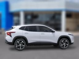 Chevrolet Trax 1RS FWD 4dr 2026 — side view