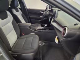 Chevrolet Trax 1RS FWD 4dr 2026 — side view