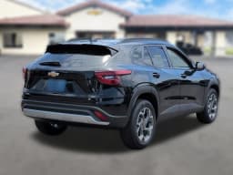 Chevrolet Trax LT FWD 4dr 2026 — side view
