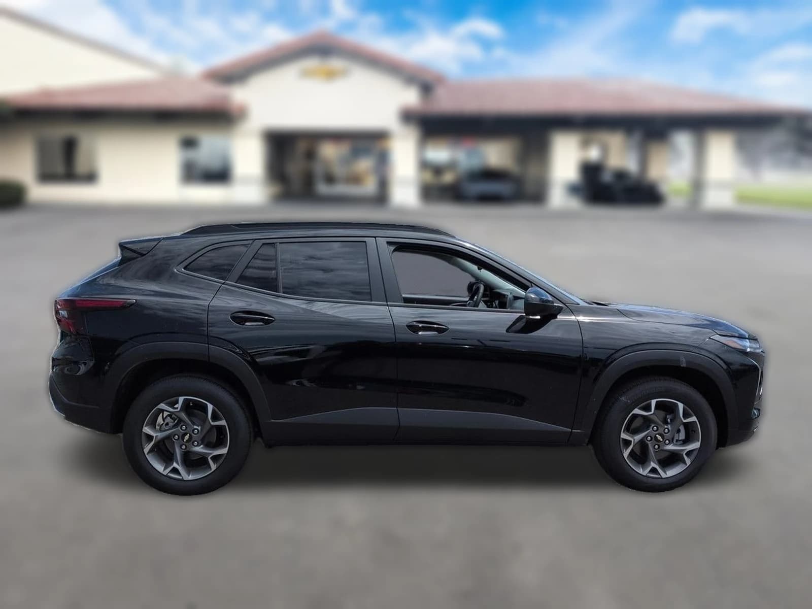 Chevrolet Trax LT FWD 4dr 2026 — side view