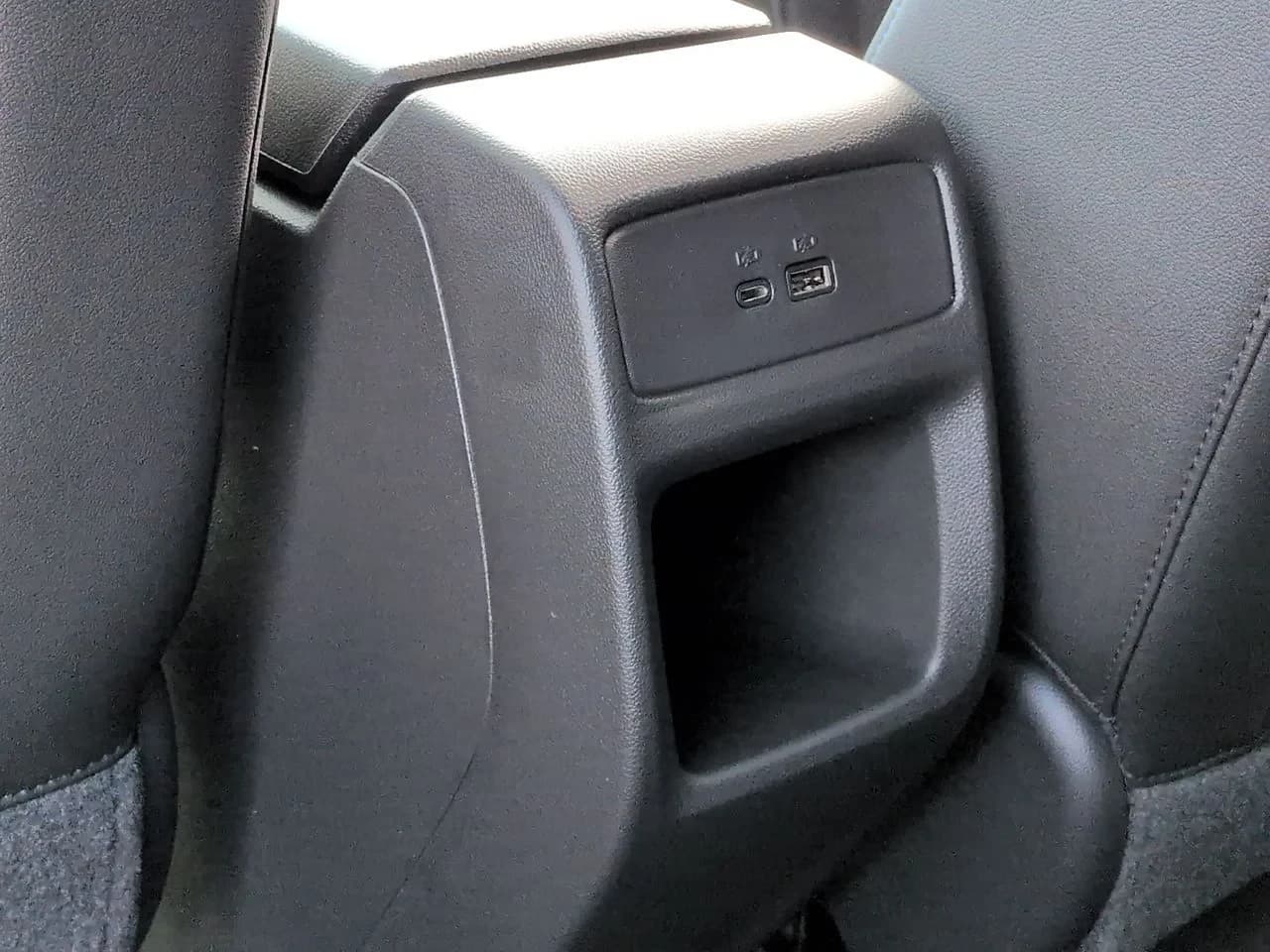 Chevrolet Trax LT FWD 4dr 2026 — side view