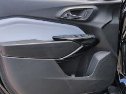 Chevrolet Trax LT FWD 4dr 2026 — side view