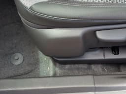 Chevrolet Trax LT FWD 4dr 2026 — side view