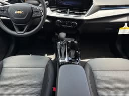 Chevrolet Trax LT FWD 4dr 2026 — side view