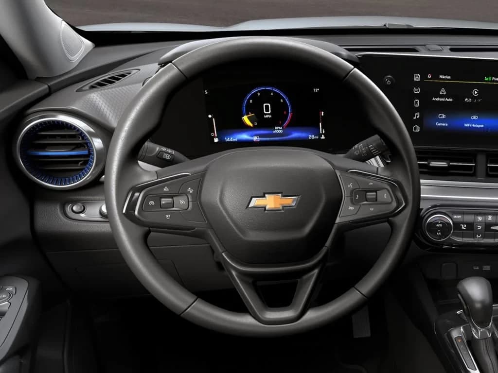 Chevrolet Trax LT FWD 4dr 2026 — side view