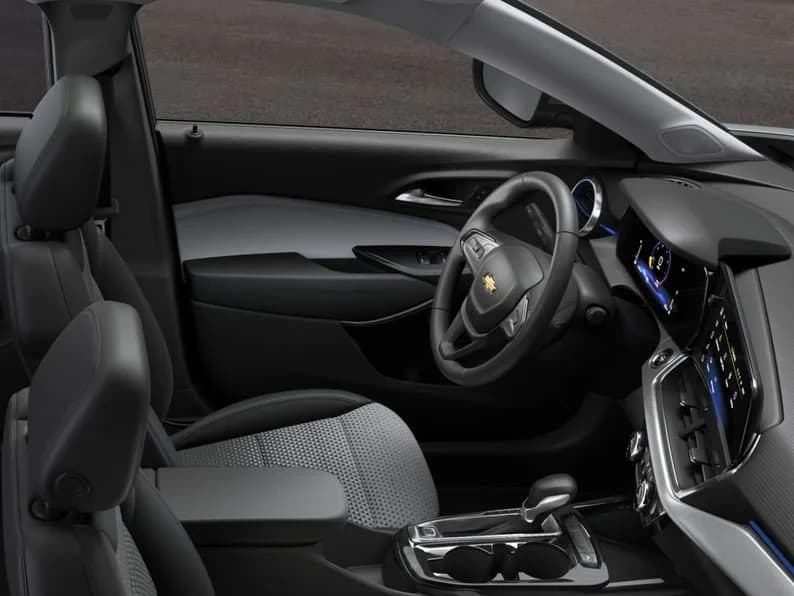 Chevrolet Trax LT FWD 4dr 2026 — side view