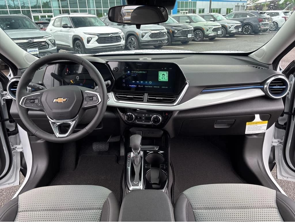 Chevrolet Trax LT FWD 4dr 2026 — side view