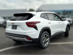 Chevrolet Trax LT FWD 4dr 2026 — side view