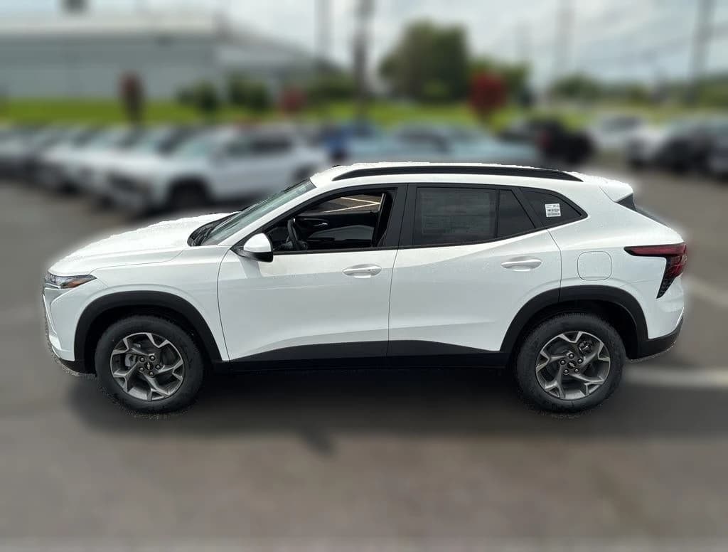 Chevrolet Trax LT FWD 4dr 2026 — side view